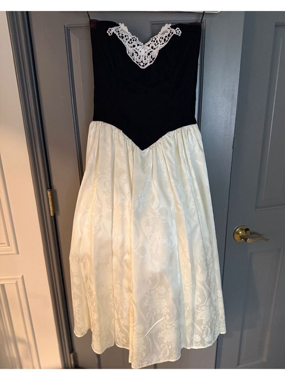 Vintage Women's Gunne Sax Jessica McClintock Black Velvet Cream Satin Dress 3